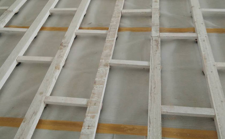 專業(yè)的籃球運動地板每平米價格