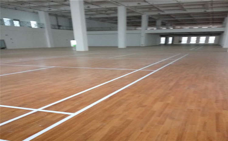 如何讓體育木地板更穩(wěn)定？