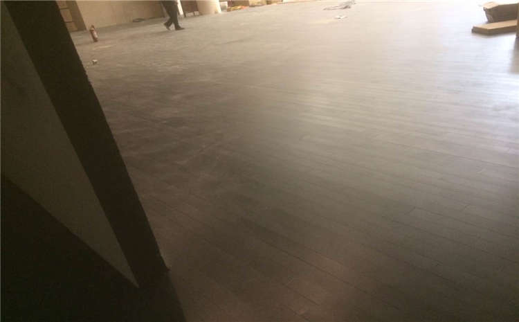 22厚舞臺(tái)木地板主輔龍骨結(jié)構(gòu)