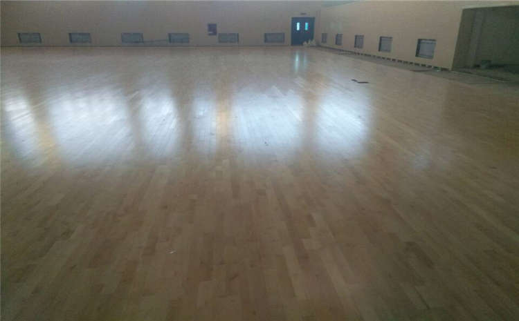 企口籃球場(chǎng)木地板什么品牌好