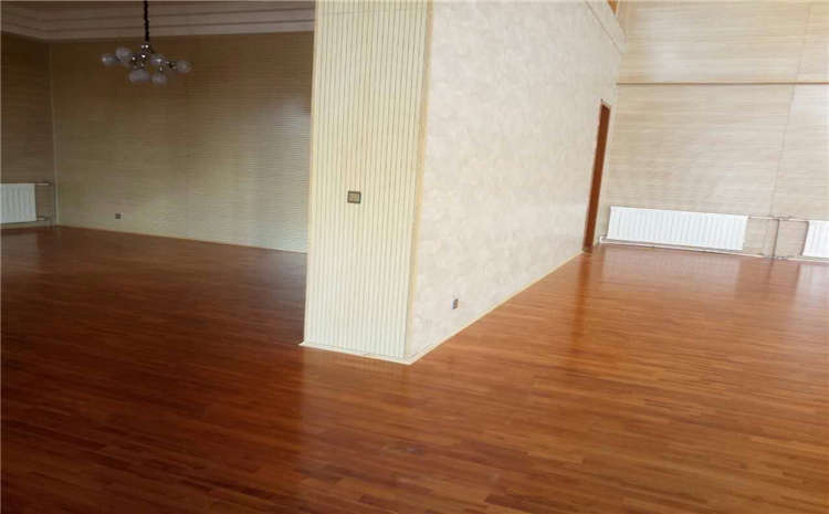 柞木運(yùn)動(dòng)體育地板怎么翻新