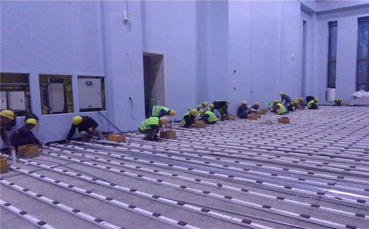 柞木風(fēng)雨操場運(yùn)動地板怎么翻新?