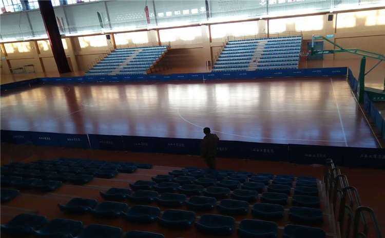 俄勒岡松木地板籃球館價(jià)格是多少錢？