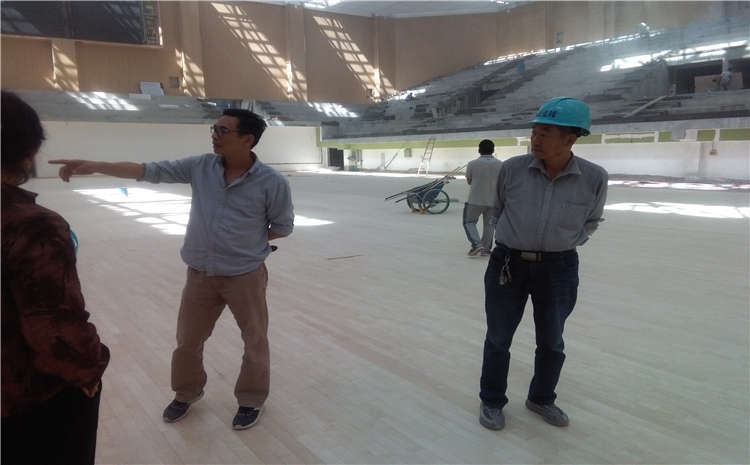 柞木風(fēng)雨操場運(yùn)動地板怎么翻新?