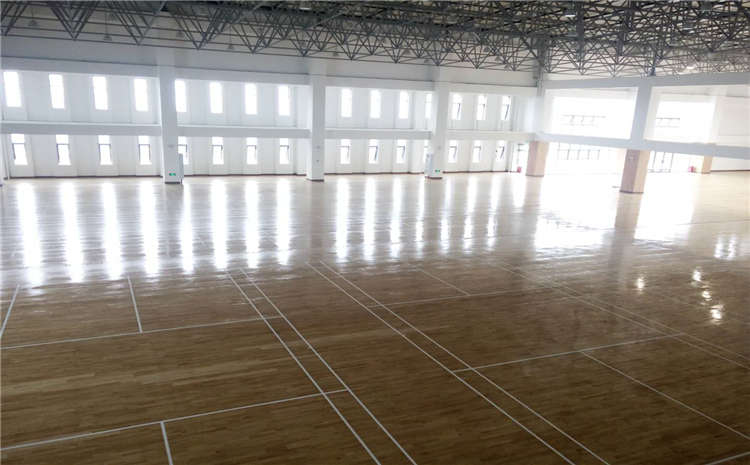 **的NBA籃球場(chǎng)木地板造價(jià)