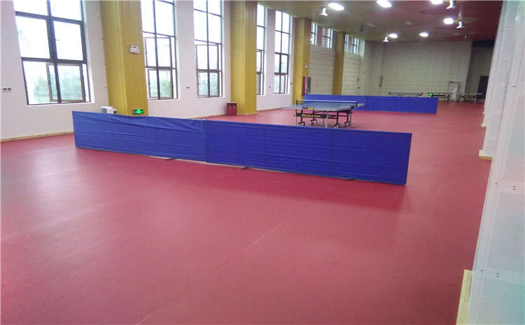 專業(yè)的舞臺(tái)運(yùn)動(dòng)木地板哪個(gè)牌子好？