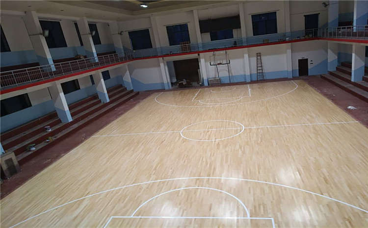 **的體育木地板廠**哪**好？