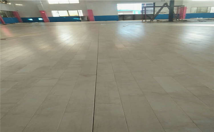 20厚羽毛球館木地板結(jié)構(gòu)