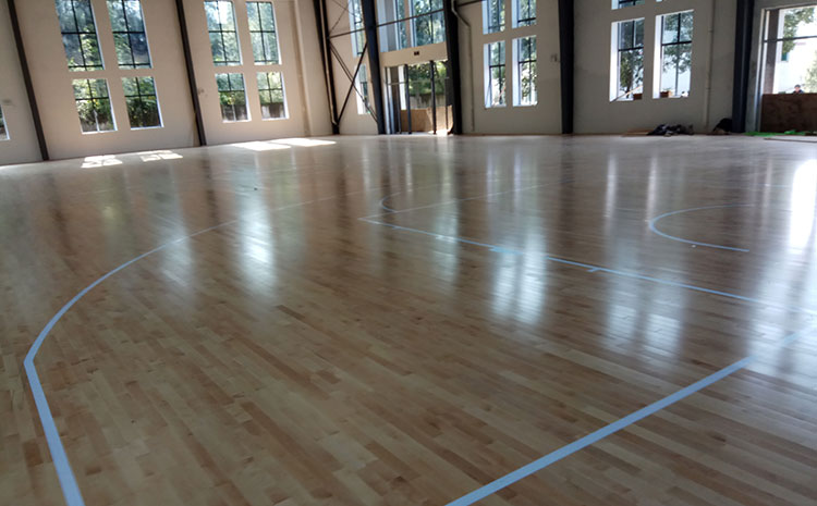 拼接板NBA籃球場木地板哪個(gè)品牌好?