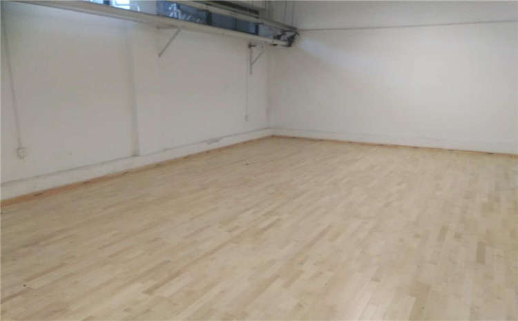 楓樺木運動籃球地板生產(chǎn)廠家