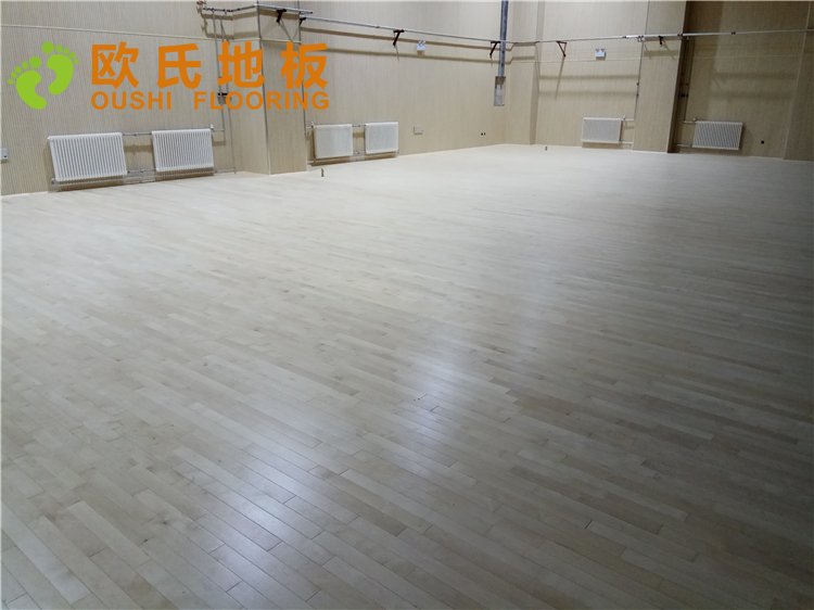 北京門頭溝上悅居配套中學(xué)籃球館木地板