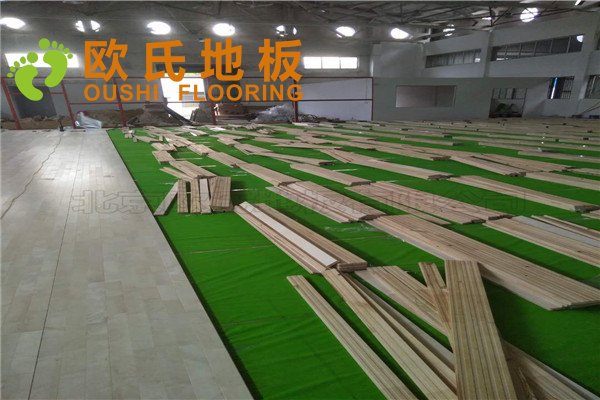 廣東YBDL江門HOOP PARK籃球公園木地板項(xiàng)目