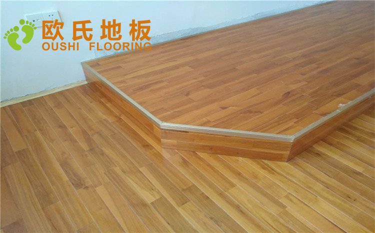 江西鷹潭第五中學(xué)舞蹈室木地板案例