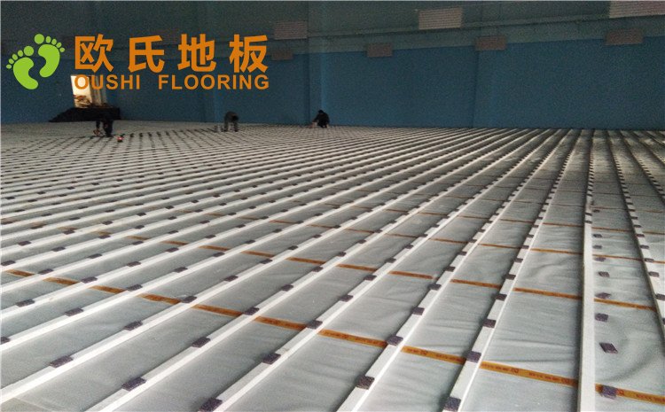 湖南吉**溶江小區(qū)健身中心木地板案例