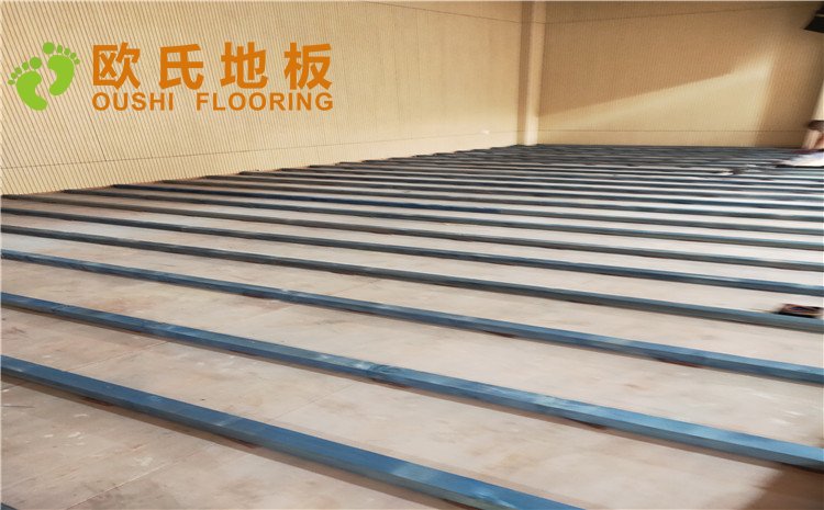 上海豐莊西路綠地小學(xué)舞臺(tái)木地板案例